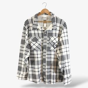 Victoria’s Secret PINK Reverse Fleece Shacket Size XL Black White Plaid Flannel